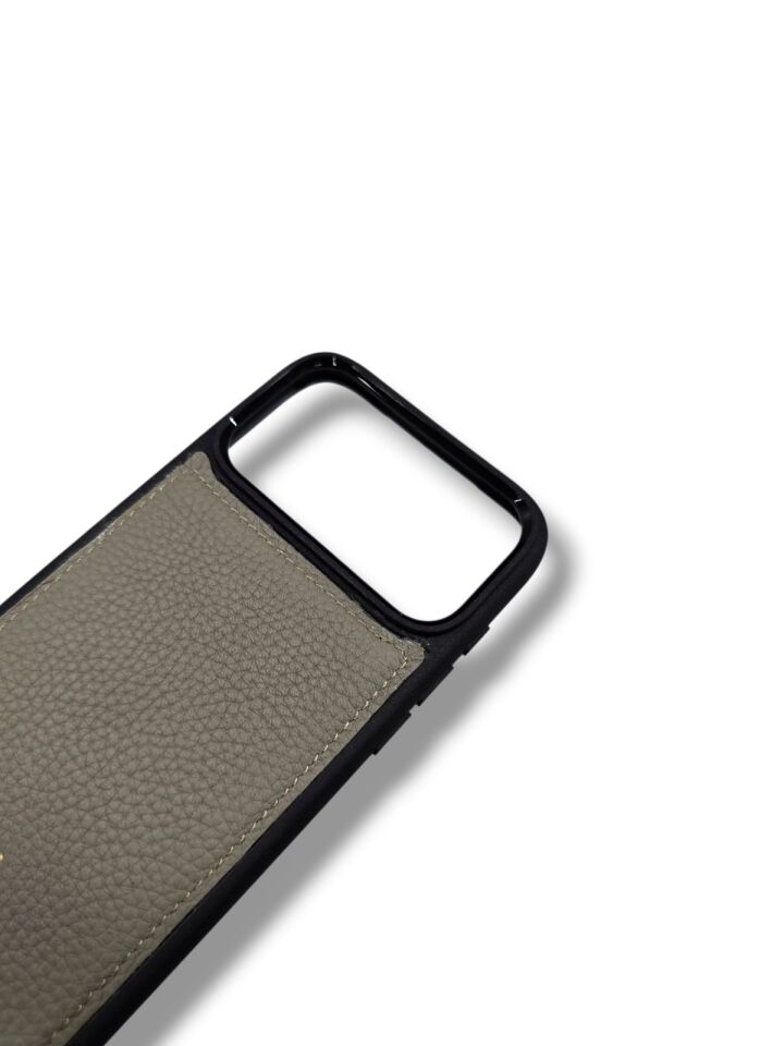 İphone 17 PRO Model Uyumlu BEJ GUTTY Hakiki Deri İsme Özel Ücretsiz Kişiselleştirme Seçeneği İle Kadın Erkek Kullanım premium  Tam Uyumlu Silikon Kılıf Ücretsiz Kargo Visso Leather Geçek Orjinal Dana Derisi