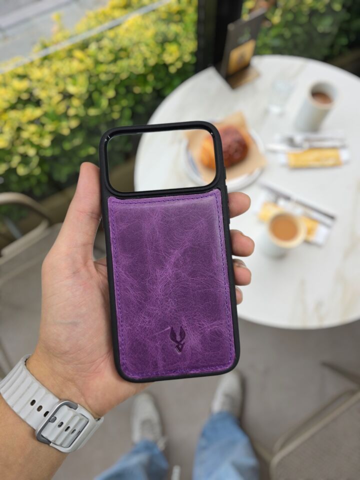 İphone 17 PRO Model Uyumlu MOR GÜL Hakiki Deri İsme Özel Ücretsiz Kişiselleştirme Seçeneği İle Kadın Erkek Kullanım premium  Tam Uyumlu Silikon Kılıf Ücretsiz Kargo Visso Leather Geçek Orjinal Dana Derisi