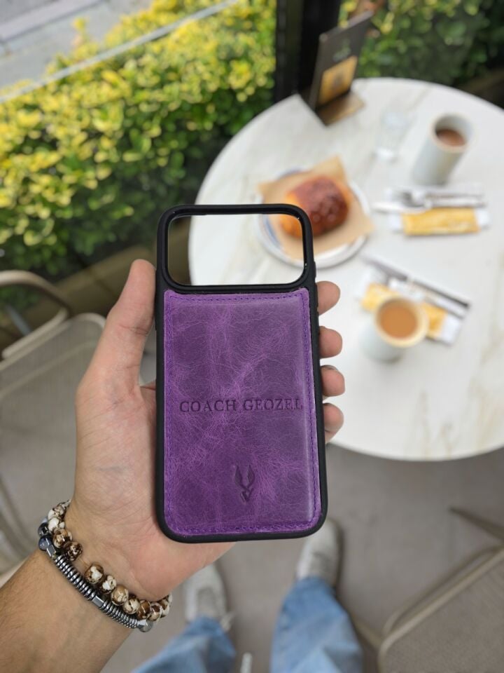 İphone 17 PRO Model Uyumlu MOR GÜL Hakiki Deri İsme Özel Ücretsiz Kişiselleştirme Seçeneği İle Kadın Erkek Kullanım premium  Tam Uyumlu Silikon Kılıf Ücretsiz Kargo Visso Leather Geçek Orjinal Dana Derisi