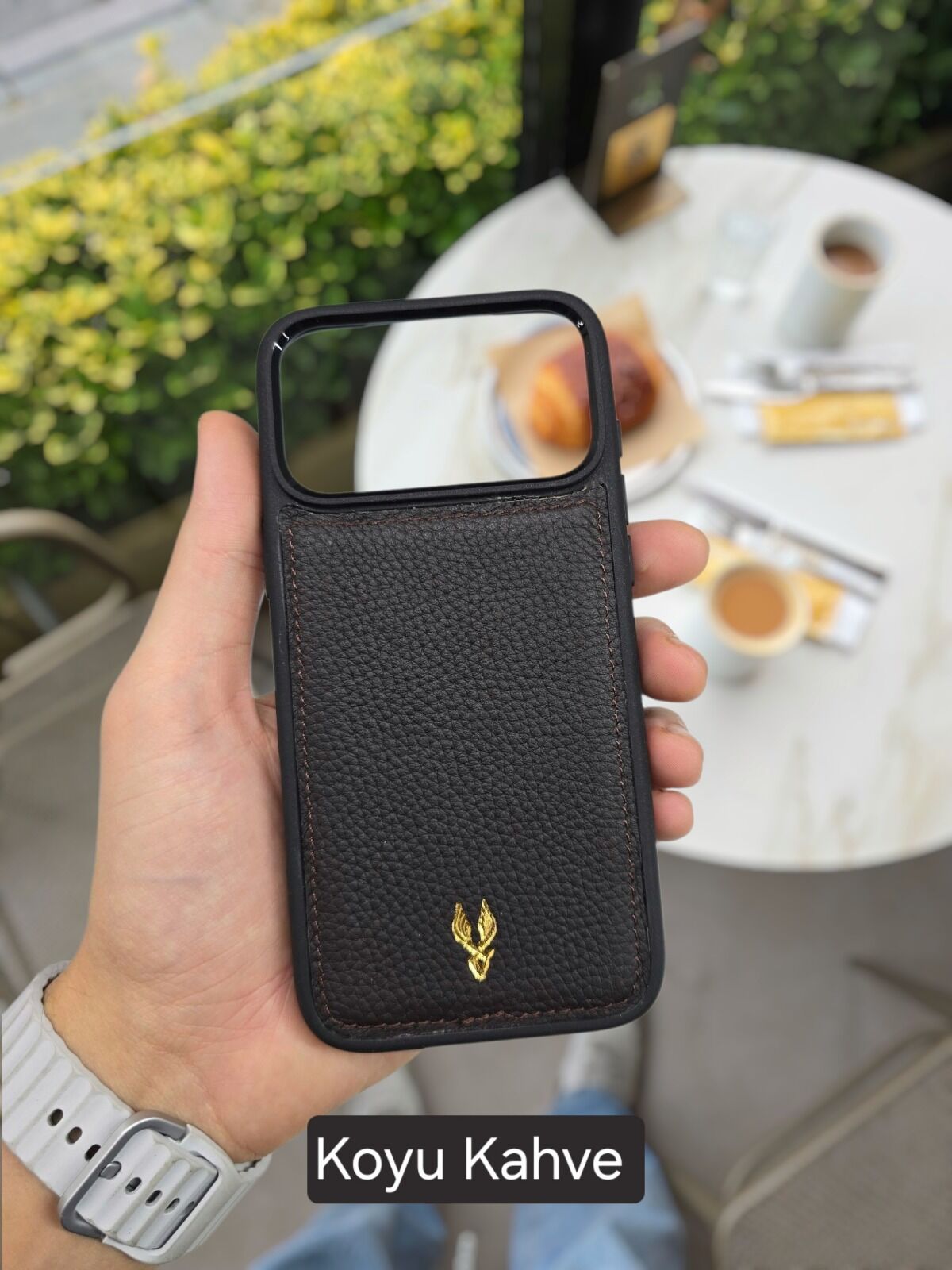 İphone 17 PRO Model Uyumlu KAHVE GUTTY Hakiki Deri İsme Özel Ücretsiz Kişiselleştirme Seçeneği İle Kadın Erkek Kullanım premium  Tam Uyumlu Silikon Kılıf Ücretsiz Kargo Visso Leather Geçek Orjinal Dana Derisi