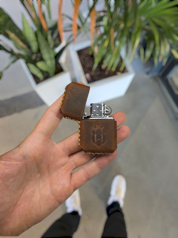 VİSSO Visso 1933 Hakiki Dana Derisi El Yapımı ZİPPO Tarzı Benzinli Çakmak Kılıfı ve Zippo Tarzı Çakmak KAHVE MATRİX BJK LOGO