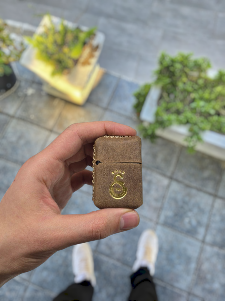 VİSSO Visso 1933 Hakiki Dana Derisi El Yapımı ZİPPO Tarzı Benzinli Çakmak Kılıfı ve Zippo Tarzı Çakmak A. FINDIK CRAYZ GS LOGO