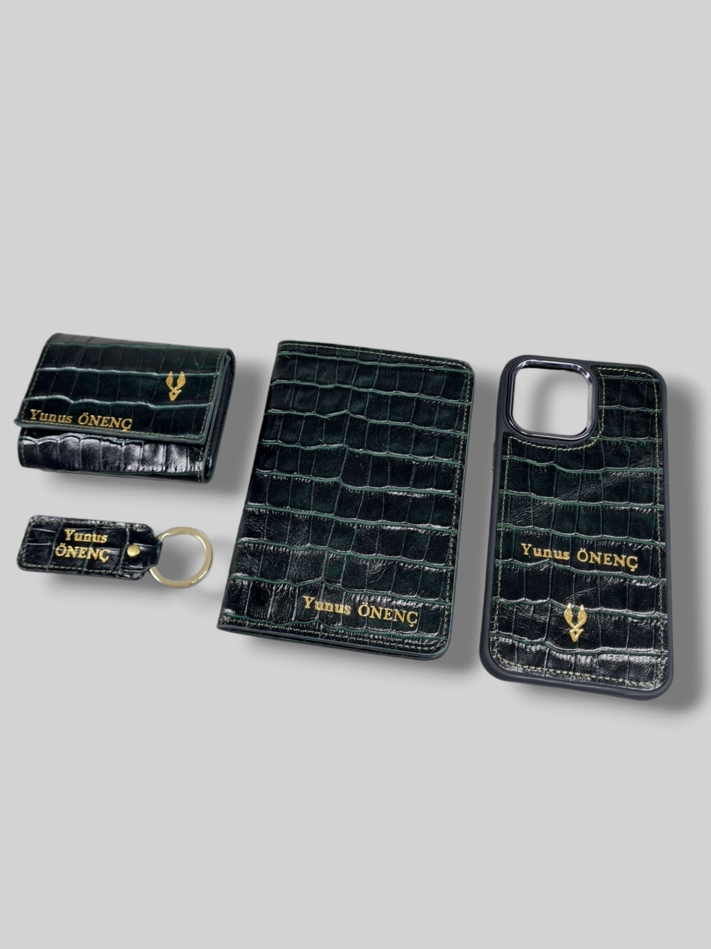 VİSSO 660 HAKİKİ DERİ ÇANTA İSME ÖZEL GÜÇLÜ MIKNATISLI KİLİT AKORDİYON YELPAZE KARTLIK CÜZDAN ERKEK KADIN MODELİ YEŞİL Croco + Anahtarlık+ kılıf + Pasaport Kılıf