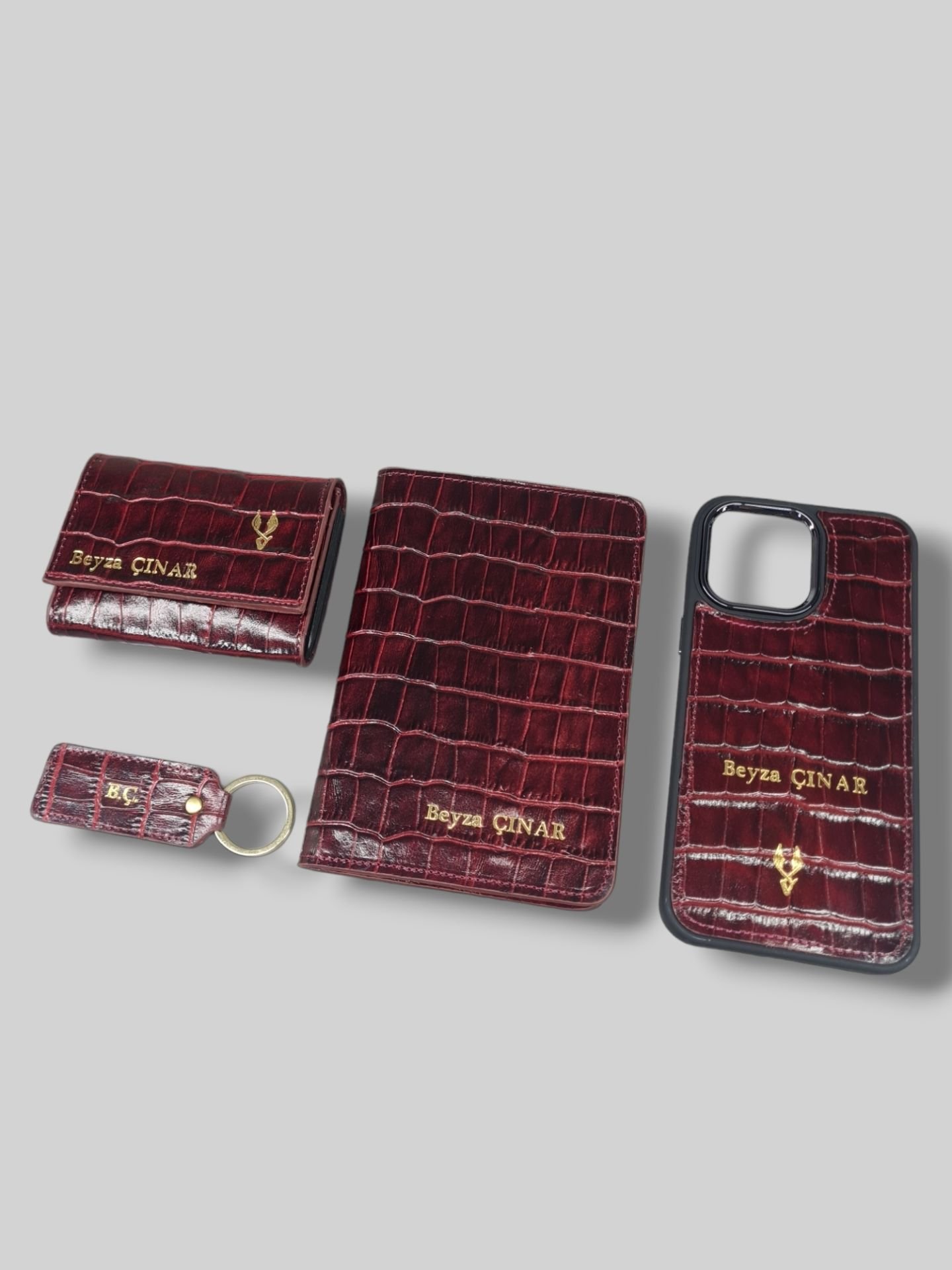 VİSSO 660 HAKİKİ DERİ ÇANTA İSME ÖZEL GÜÇLÜ MIKNATISLI KİLİT AKORDİYON YELPAZE KARTLIK CÜZDAN ERKEK KADIN MODELİ BORDO Croco + Anahtarlık+ kılıf + Pasaport Kılıf