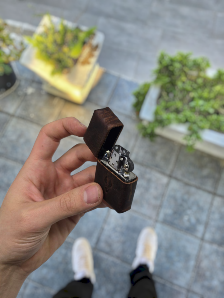 VİSSO Visso 1933 Hakiki Dana Derisi El Yapımı ZİPPO Tarzı Benzinli Çakmak Kılıfı ve Zippo Tarzı Çakmak KAHVE MATRİX   KAMPANYALI