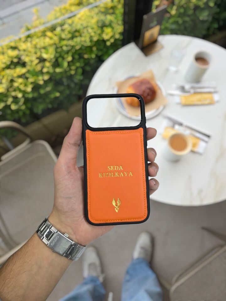 İphone 17 PRO MAX Model Uyumlu TURUNCU NAPA Hakiki Deri İsme Özel Ücretsiz Kişiselleştirme Seçeneği İle Kadın Erkek Kullanım premium  Tam Uyumlu Silikon Kılıf Ücretsiz Kargo Visso Leather Geçek Orjinal Dana Derisi