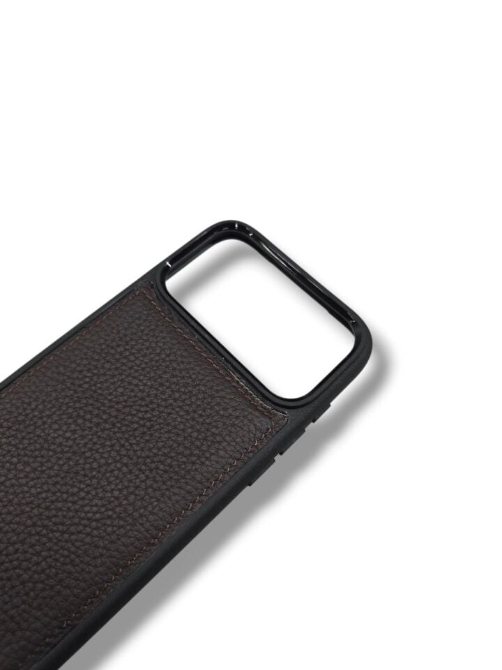 İphone 17 PRO MAX Model Uyumlu KAHVE GUTTY Hakiki Deri İsme Özel Ücretsiz Kişiselleştirme Seçeneği İle Kadın Erkek Kullanım premium  Tam Uyumlu Silikon Kılıf Ücretsiz Kargo Visso Leather Geçek Orjinal Dana Derisi