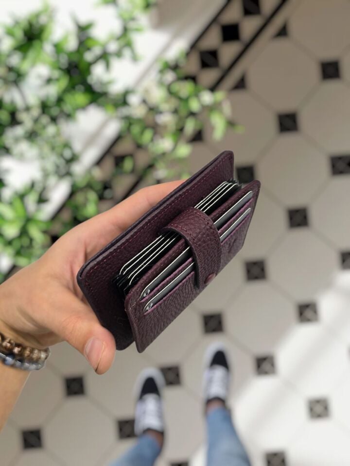 VİSSO 8600 Hakiki Deri Çıtçıtlı Akordeon Kartlık Akordeon Kimlik Bölmeli Kişiye İsme Özel Bay Bayan Çanta MÜRDÜM RENK