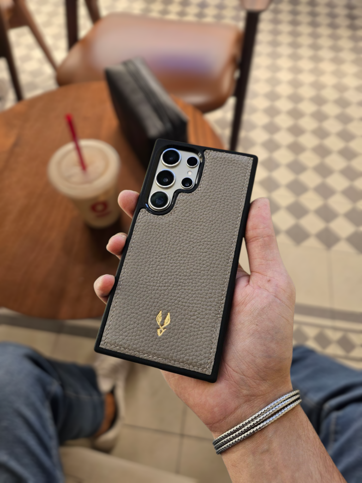 VİSSO Bej Renk Hakiki Deri SAMSUNG GALAXY S24 ULTRA İsim Baskılı Kişiye Özel Deri Telefon Kılıfı KARGO BEDAVA Bej Renk