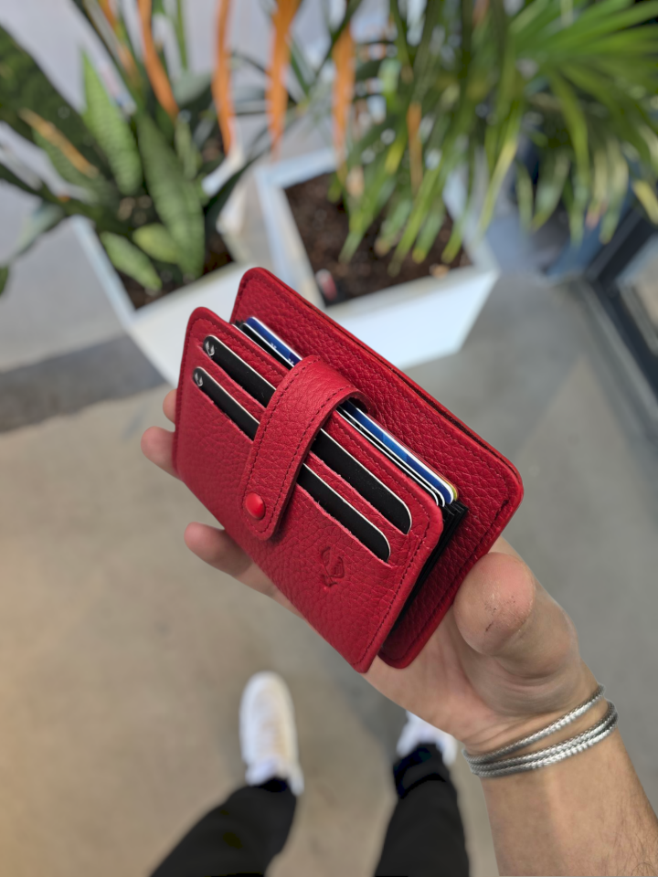 VİSSO 8600 KIRMIZI GUTTY Hakiki Deri Çıtçıtlı Akordeon Kartlık Akordeon Kimlik Bölmeli Kişiye İsme Özel Bay Bayan Çanta KIRMIZI TANITIM FİYATI