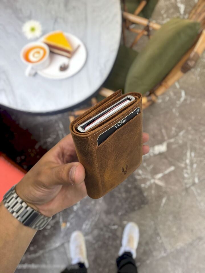 VİSSO 684 Hakiki Deri Kağıt Para Bölmeli Mekanizmalı Kartlık Cüzdan Kişiye Özel Çanta FINDIK MATRİX TAÇ LOGOLU Ve Anahtarlık