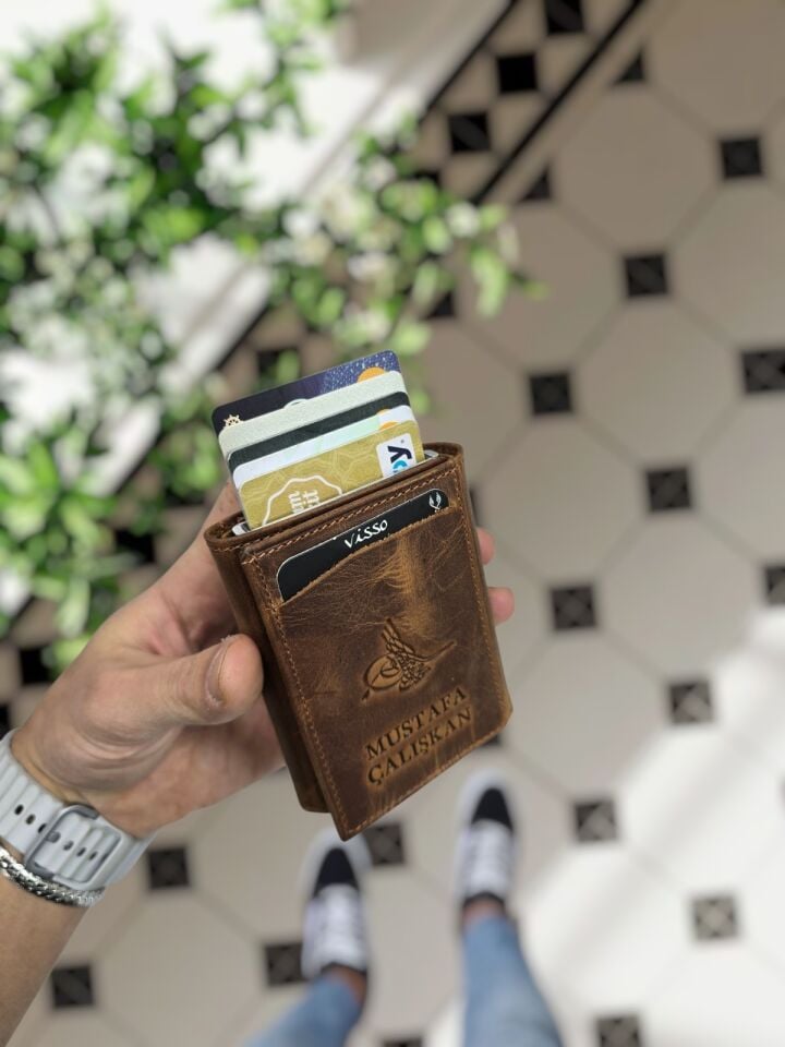 VİSSO 684 Hakiki Deri Kağıt Para Bölmeli Mekanizmalı Kartlık Cüzdan Kişiye Özel Çanta FINDIK MATRİX Tuğra Logo