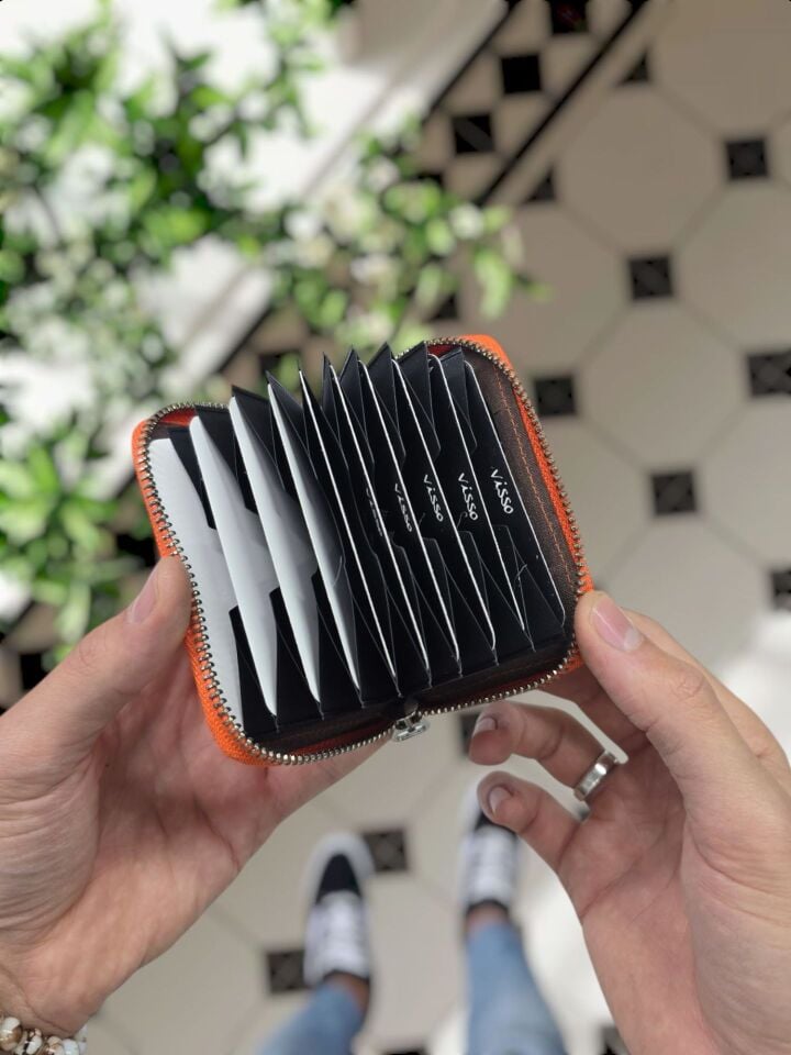 VİSSO 661 GERÇEK DERİ ÇANTA İSME ÖZEL ERKEK VE KADIN İÇİN FERMUARLI AKORDİYON-YELPAZE KREDİ KARTLIK MODEL Turuncu NAPA Ve Deri Telefon Kılıfı