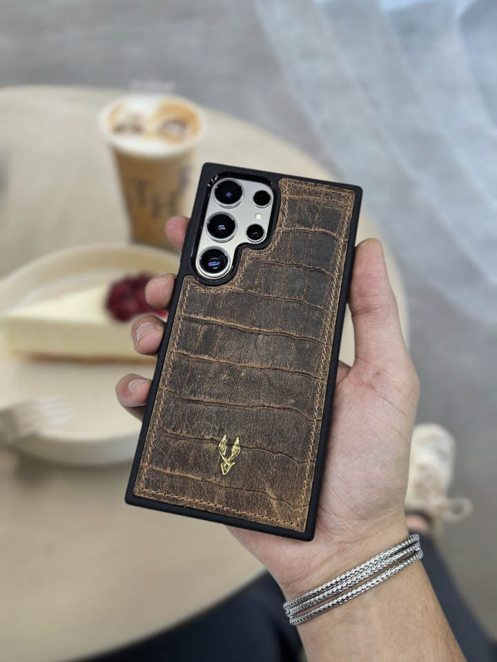 VİSSO Eskitme Kahve Croco Hakiki Deri SAMSUNG GALAXY S23 ULTRA İsim Baskılı Kişiye Özel Deri Telefon Kılıfı KARGO BEDAVA Eskitme Kahve Croco