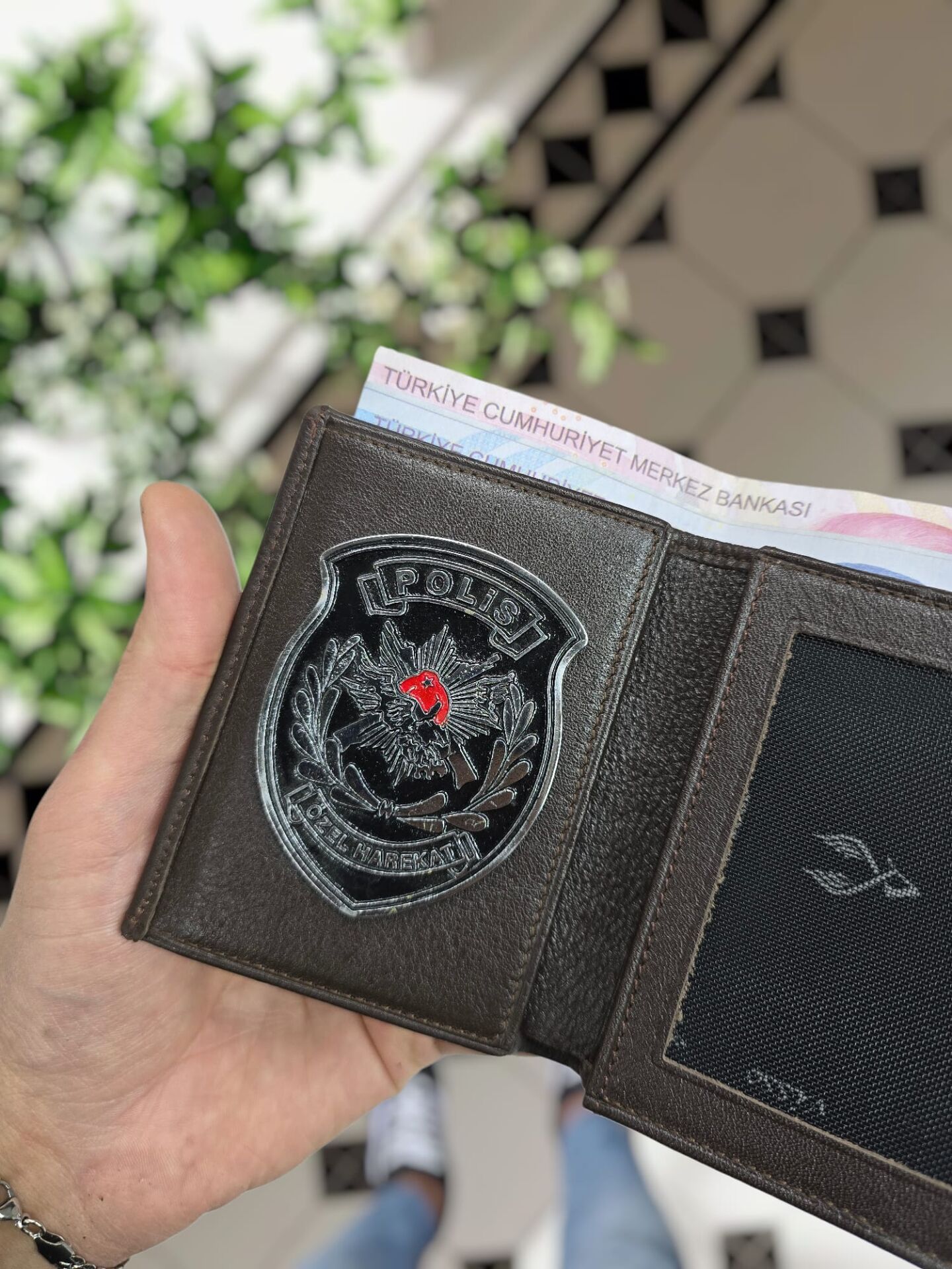 VİSSO 1131 PÖH HAKİKİ ORJİNAL DERİ ÇANTA  3 ADET KİMLİK KART GÖZLÜ FERMUARLI KADIN ERKEK CÜZDAN METAL  ROZETLİ kahverengi