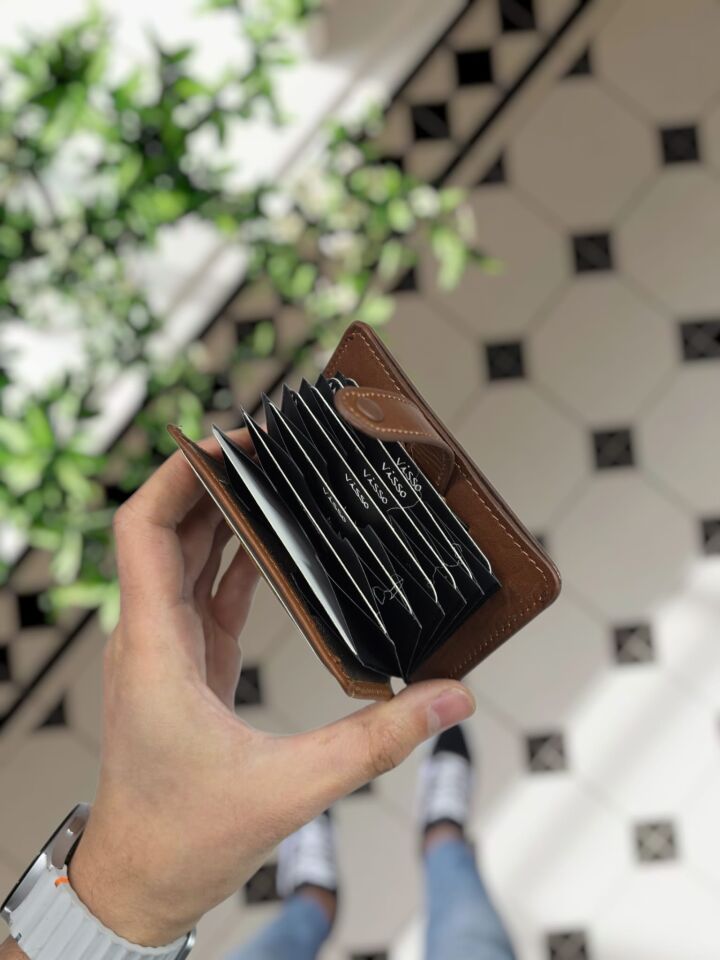 VİSSO 8600 KAHVE NAPA Hakiki Deri Çıtçıtlı Akordeon Kartlık Akordeon Kimlik Bölmeli Kişiye İsme Özel Bay Bayan Çanta KAHVE NAPA