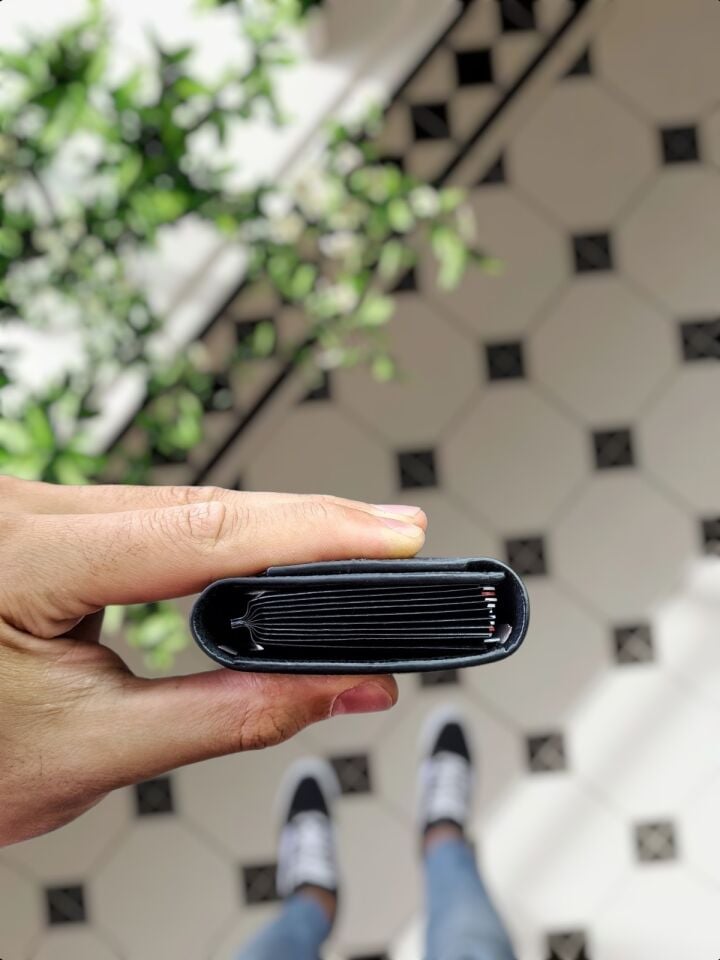 VİSSO 660 YEŞİL SİYAH KAMUFLAJ HAKİKİ DERİ  ÇANTA İSME ÖZEL GÜÇLÜ MIKNATISLI KİLİT AKORDİYON YELPAZE KARTLIK CÜZDAN ERKEK KADIN MODELİ