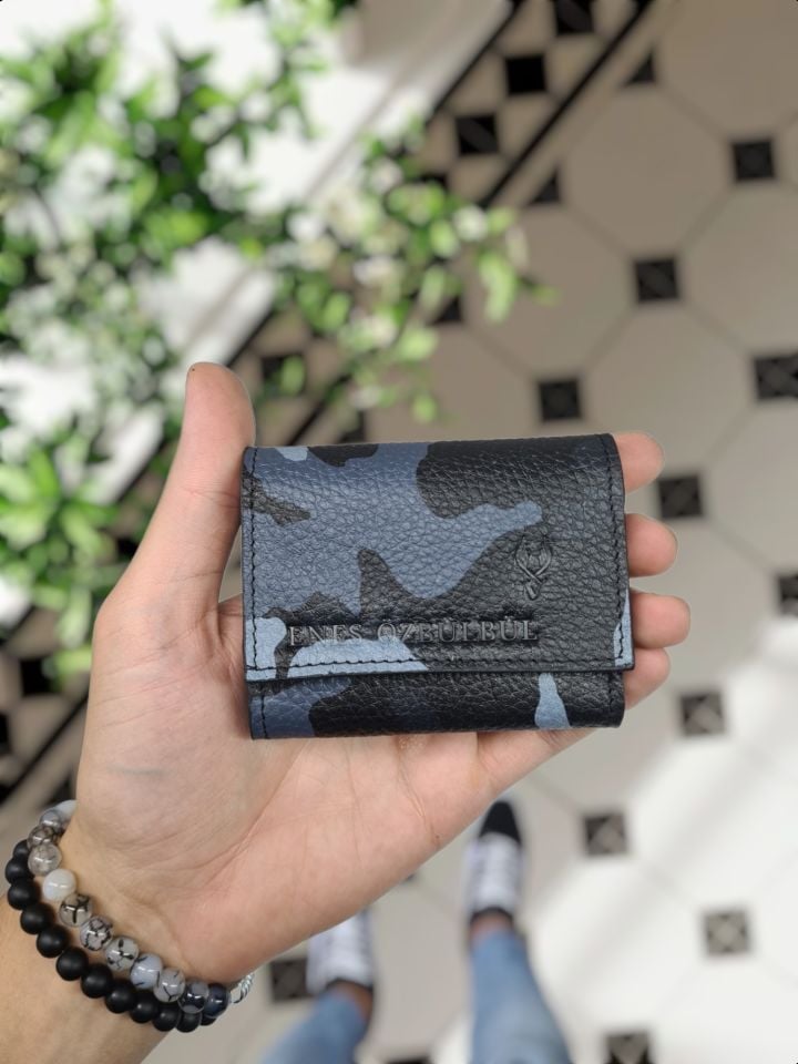 VİSSO 660 MAVİ KAMUFLAJ HAKİKİ DERİ ÇANTA  İSME ÖZEL GÜÇLÜ MIKNATISLI KİLİT AKORDİYON YELPAZE KARTLIK CÜZDAN ERKEK KADIN MODELİ