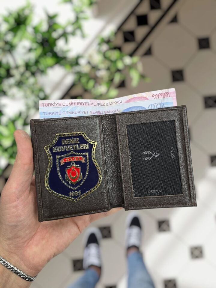 VİSSO 1131 Deniz Kuvvetleri Rozetli HAKİKİ ORJİNAL DERİ ÇANTA  3 ADET KİMLİK KART GÖZLÜ FERMUARLI KADIN ERKEK CÜZDAN DENİZ KUVVETLERİ KOMUTANLIĞI ROZETLİ kahverengi