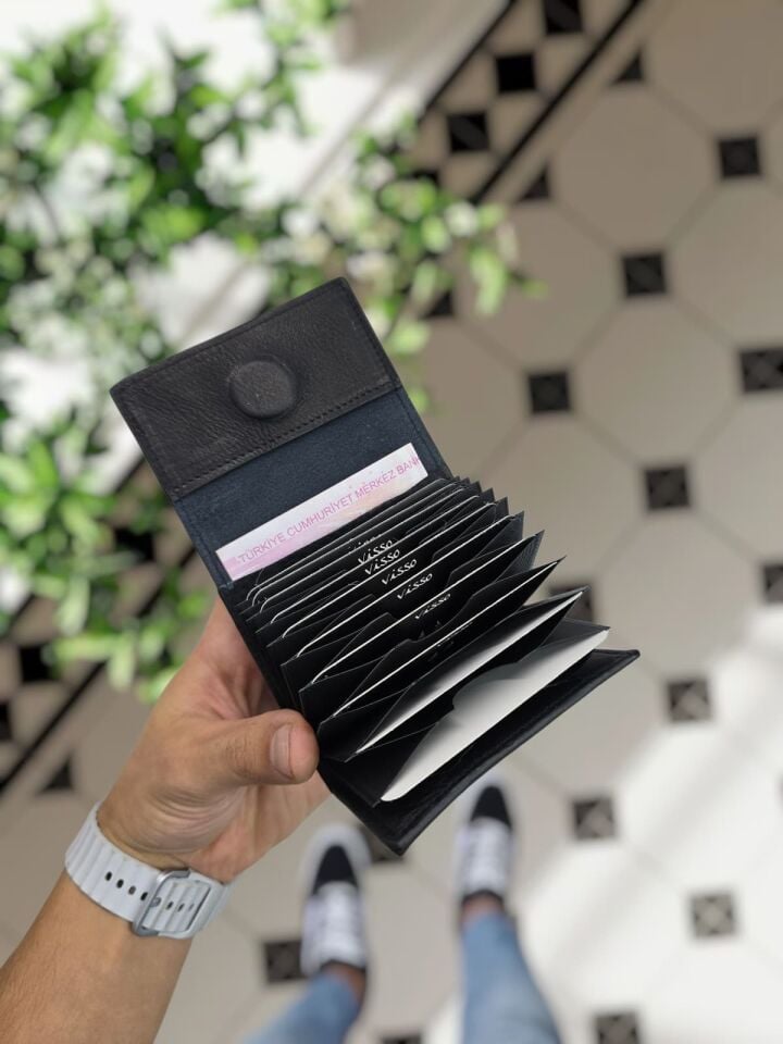 VİSSO 660 SİYAH DERİ ÇANTA  İSME ÖZEL GÜÇLÜ MIKNATISLI KİLİT AKORDİYON YELPAZE KARTLIK CÜZDAN ERKEK KADIN MODELİ