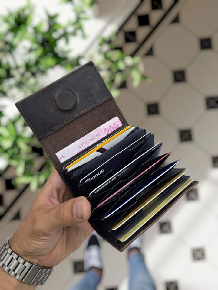 VİSSO 660 KAHVE MATRİX HAKİKİ DERİ ÇANTA İSME ÖZEL GÜÇLÜ MIKNATISLI KİLİT AKORDİYON YELPAZE KARTLIK CÜZDAN ERKEK KADIN MODELİ