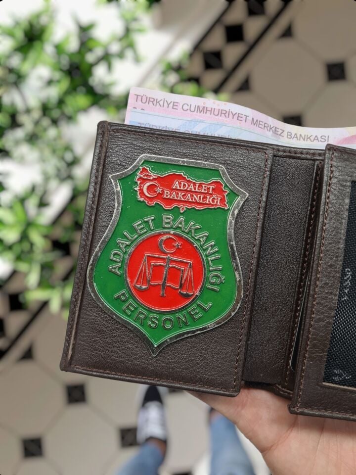 VİSSO 1131 HAKİKİ ORJİNAL DERİ ÇANTA  3 ADET KİMLİK KART GÖZLÜ FERMUARLI KADIN ERKEK CÜZDAN  Adalet Personel SavcıROZETLİ kahverengi