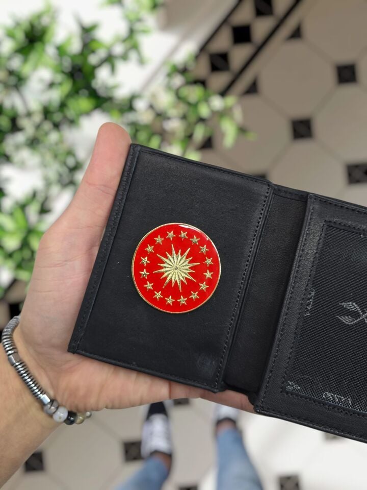 VİSSO 1131 Cumhurbaşkanlığı Rozetli HAKİKİ ORJİNAL DERİ ÇANTA SİYAH RENK 3 ADET KİMLİK KART GÖZLÜ FERMUARLI ROZETLİ KADIN ERKEK CÜZDAN Siyah Renk  Deri