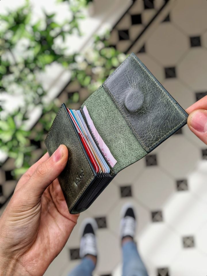 VİSSO 660 yeşil granada HAKİKİ DERİÇANTA  İSME ÖZEL GÜÇLÜ MIKNATISLI KİLİT AKORDİYON YELPAZE KARTLIK CÜZDAN ERKEK KADIN MODELİ