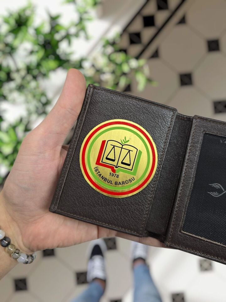 VİSSO 1131 131 İSTANBUL BAROSU Rozetli HAKİKİ ORJİNAL DERİ ÇANTA  3 ADET KİMLİK KART GÖZLÜ FERMUARLI KADIN ERKEK CÜZDAN METAL ROZETLİ Kahverengi