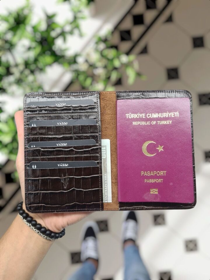 VİSSO 911 HAKİKİ ORJİNAL DERİ ÇANTA  KREDİ KART VE KİMLİK HAZNELİ PASAPORTLUK - DERİ PASAPORT KILIFI KAHVE CROCO KAMPANYALI