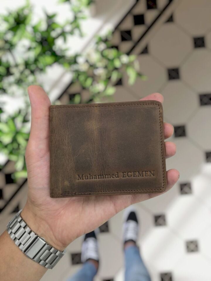 VİSSO 1236 TSK Rozetli HAKİKİ DERİ ÇANTA İSME ÖZEL KAĞIT PARA VE KİMLİK BÖLMELİ ERKEK VE KADIN  Türk Silahlı Kuvvetleri Metal Rozetli Deri Cüzdan  CÜZDAN Kahverengi Deri