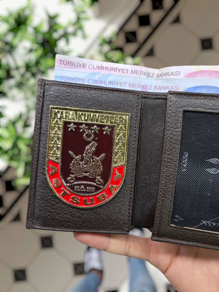 VİSSO 1131 HAKİKİ ORJİNAL DERİ ÇANTA  3 ADET KİMLİK KART GÖZLÜ FERMUARLI KADIN ERKEK CÜZDAN  Astsubay METAL  ROZETLİ kahverengi