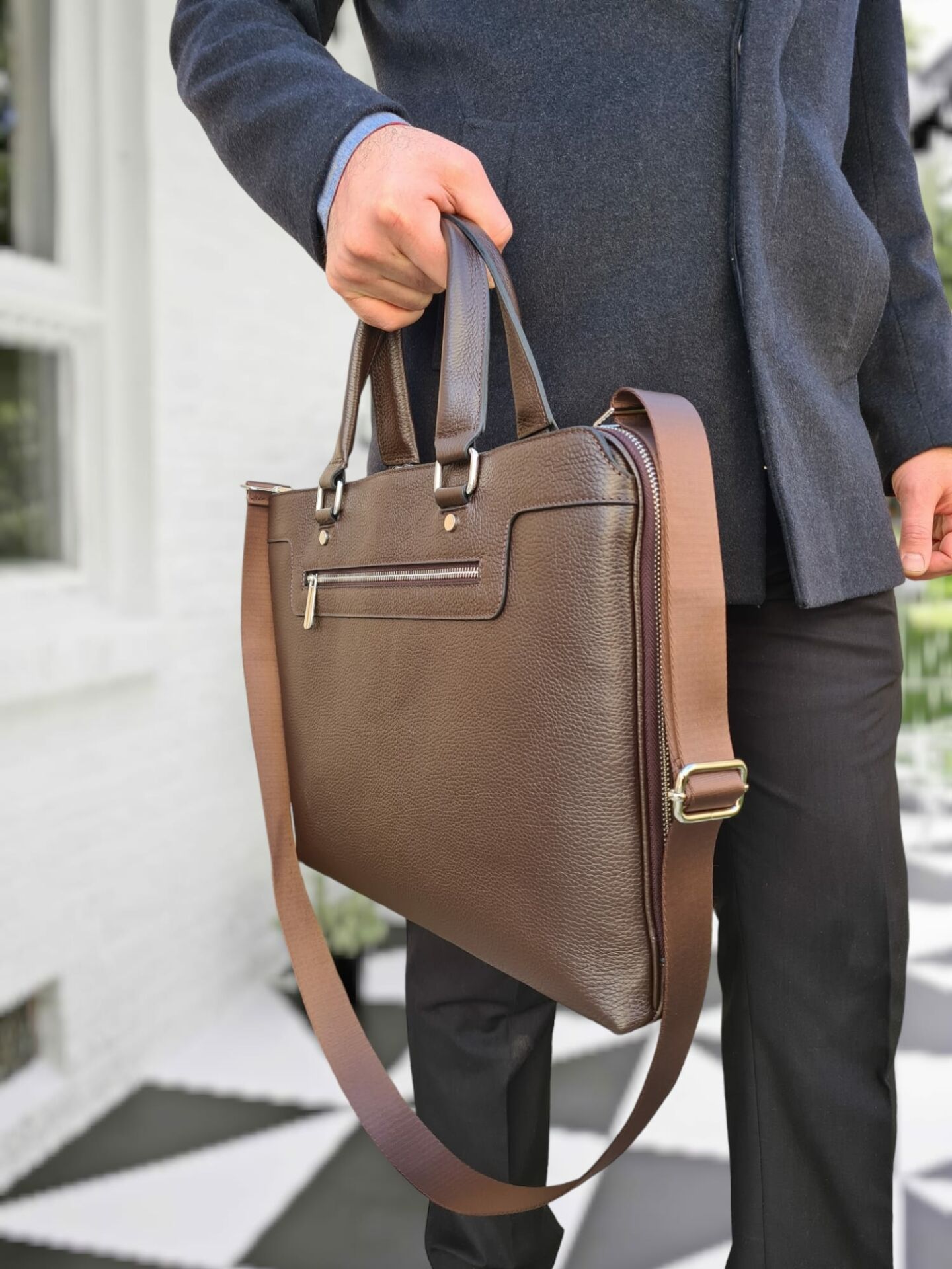 VİSSO 1072 Hakiki Deri Askılı Omuzda Ve Elde Taşınabilen Evrak & Notebook Laptop Çantası Kahverengi Deri