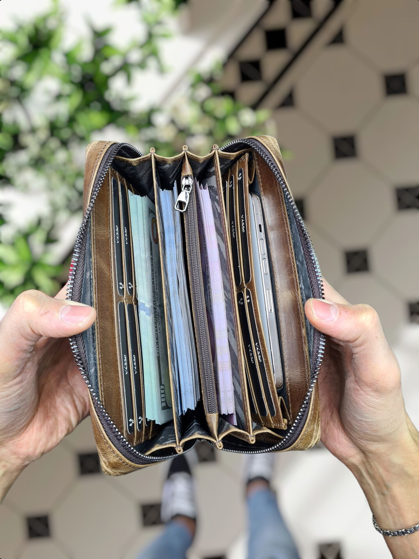 VİSSO 454 Hakiki Deri Fermuarlı El Çantası Visso 454 Kahve Crayz