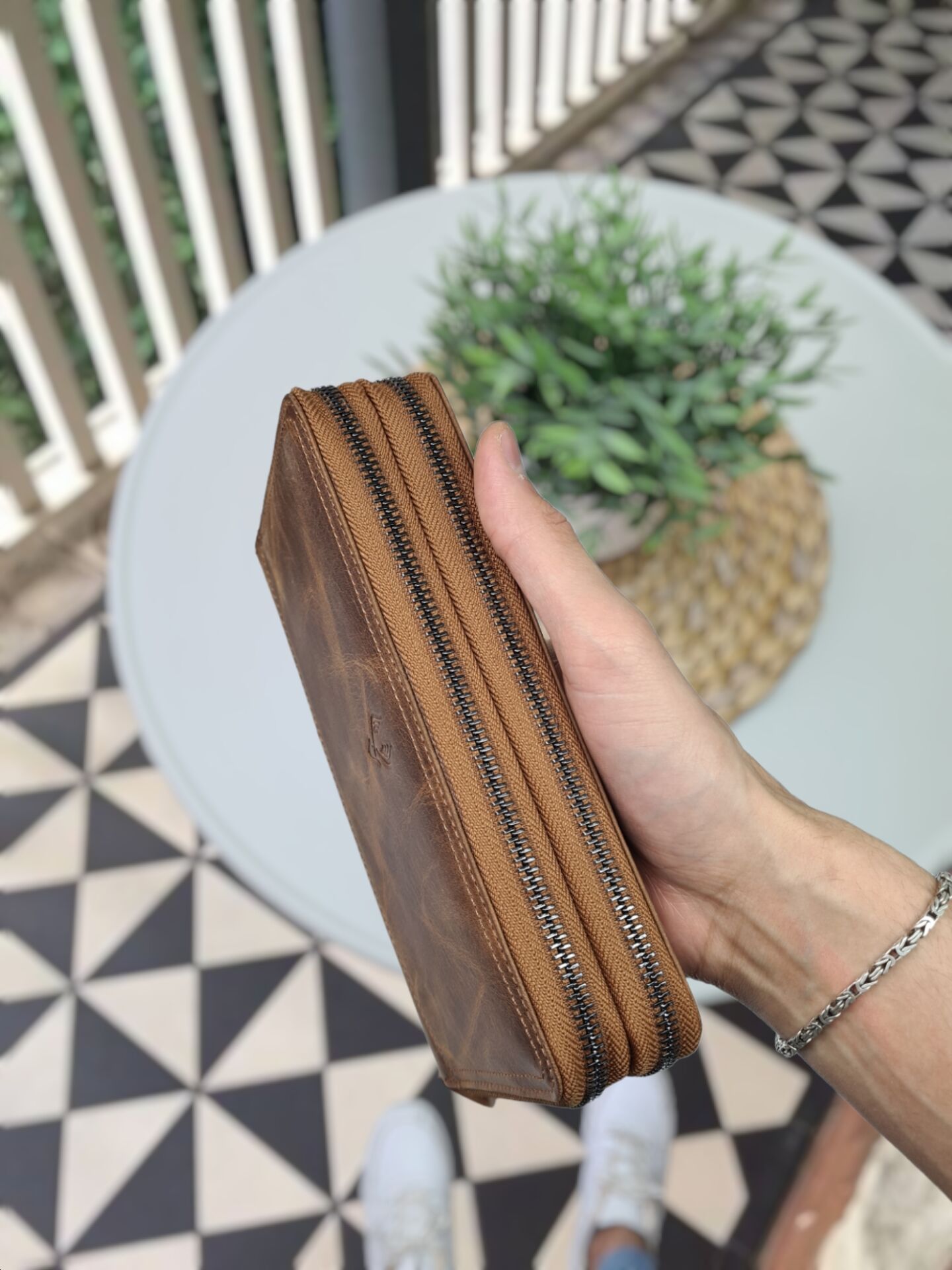 VİSSO 455 Hakiki Deri Fermuarlı El Çantası Pasaport Çantası FINDIK MATRİX