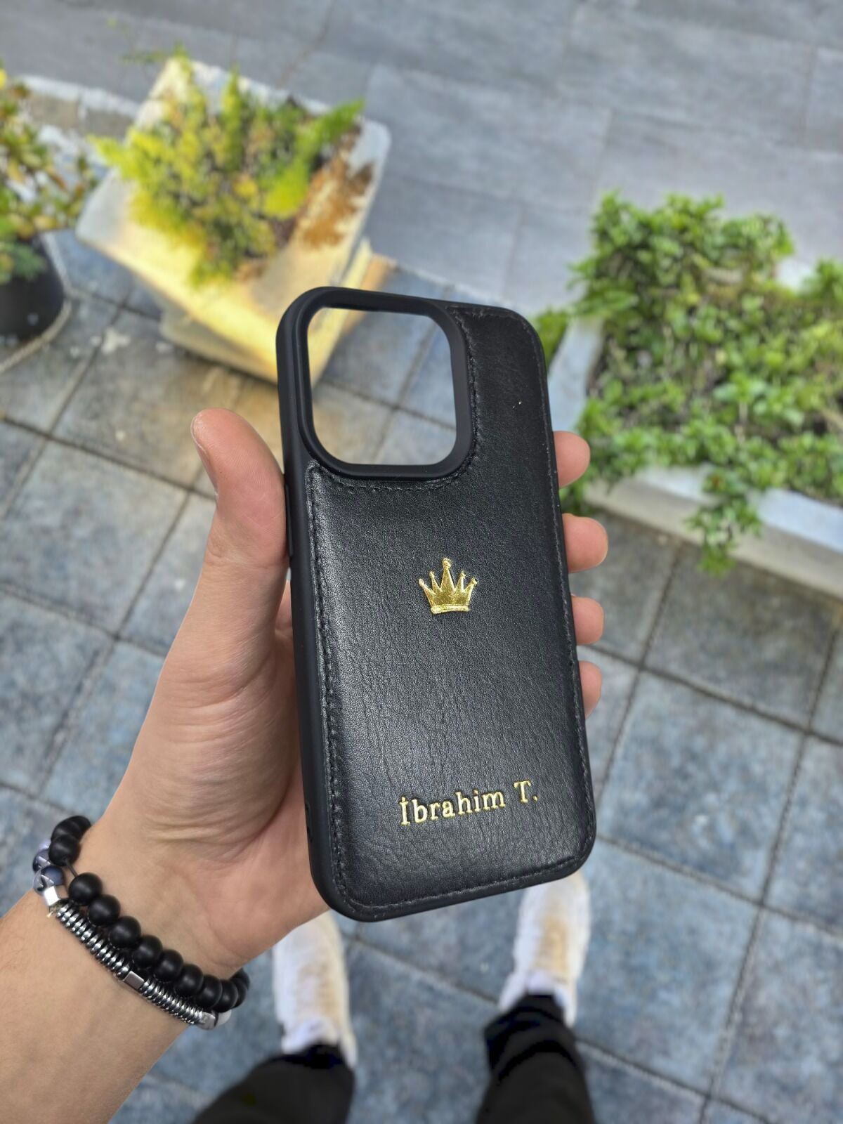 İphone 13 PRO MAX Uyumlu CAPTAİN BLACK TAÇ LOGOLU Deri Kılıf VİSSO Hakiki Deri İsme Özel Kişiselleştirme Kadın Erkek Kullanım Unisex Telefon Kılıf