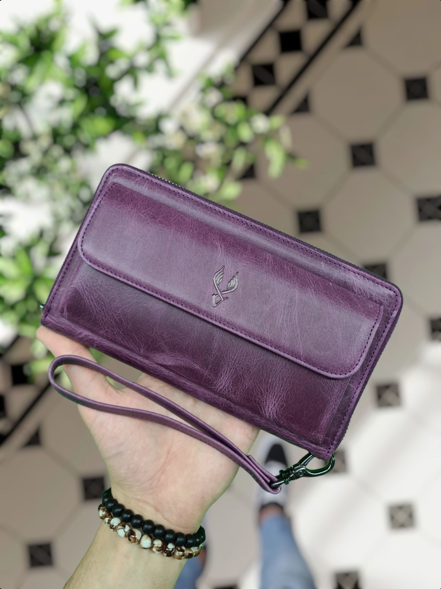 VİSSO 453 Mor Renk Hakiki Deri İsme Ve Kişiye Özel Kadın Erkek Kullanımlı Telefon Bölmeli Fermuarlı Kimlik Ve Kağıt Para Cepli Cüzdan El Kulbu Deri Bileklik El Çantası