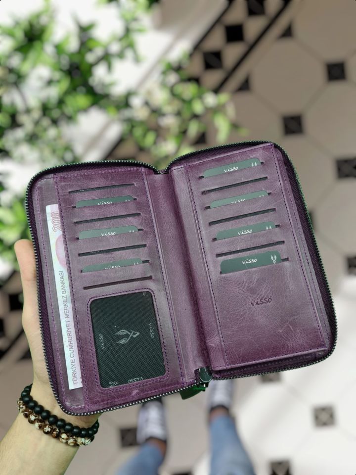 VİSSO 453 Mor Renk Hakiki Deri İsme Ve Kişiye Özel Kadın Erkek Kullanımlı Telefon Bölmeli Fermuarlı Kimlik Ve Kağıt Para Cepli Cüzdan El Kulbu Deri Bileklik El Çantası