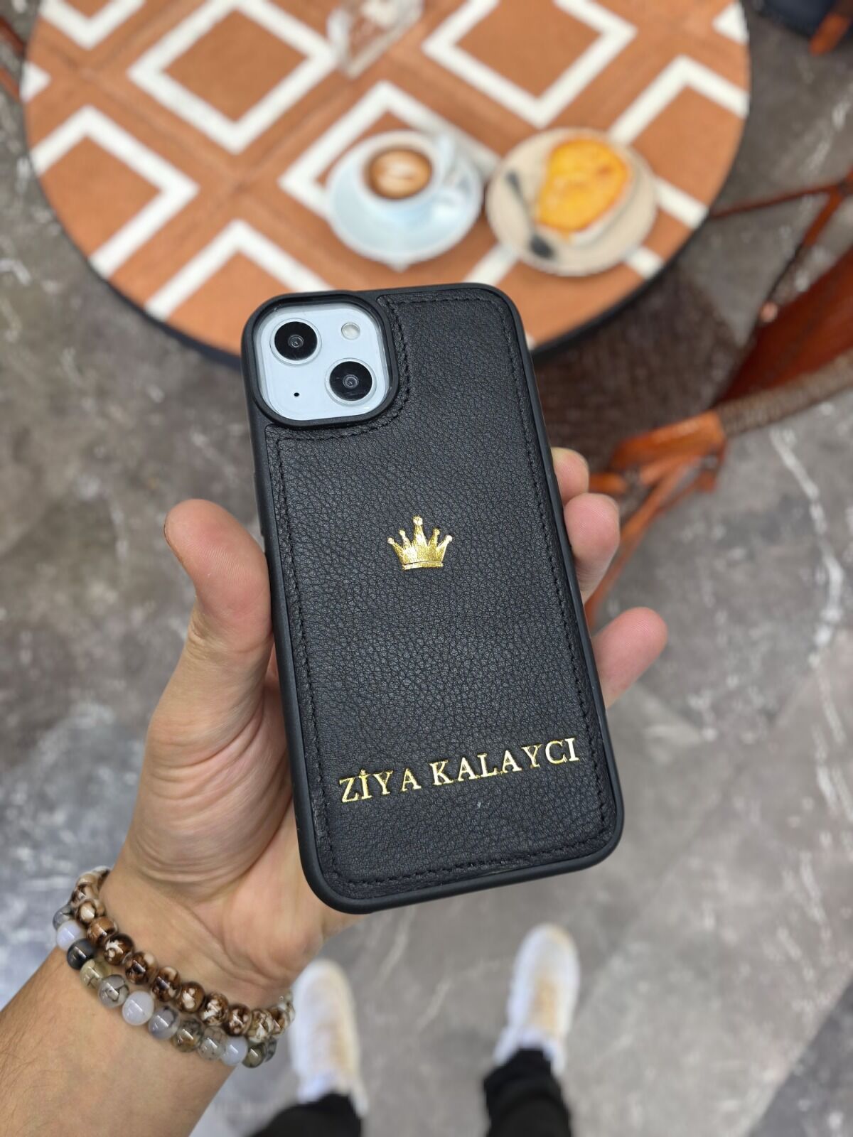 İphone 13 PRO MAX Uyumlu SİYAH GUTTY TAÇ LOGOLU Deri Kılıf VİSSO Hakiki Deri İsme Özel Kişiselleştirme Kadın Erkek Kullanım Unisex Telefon Kılıf