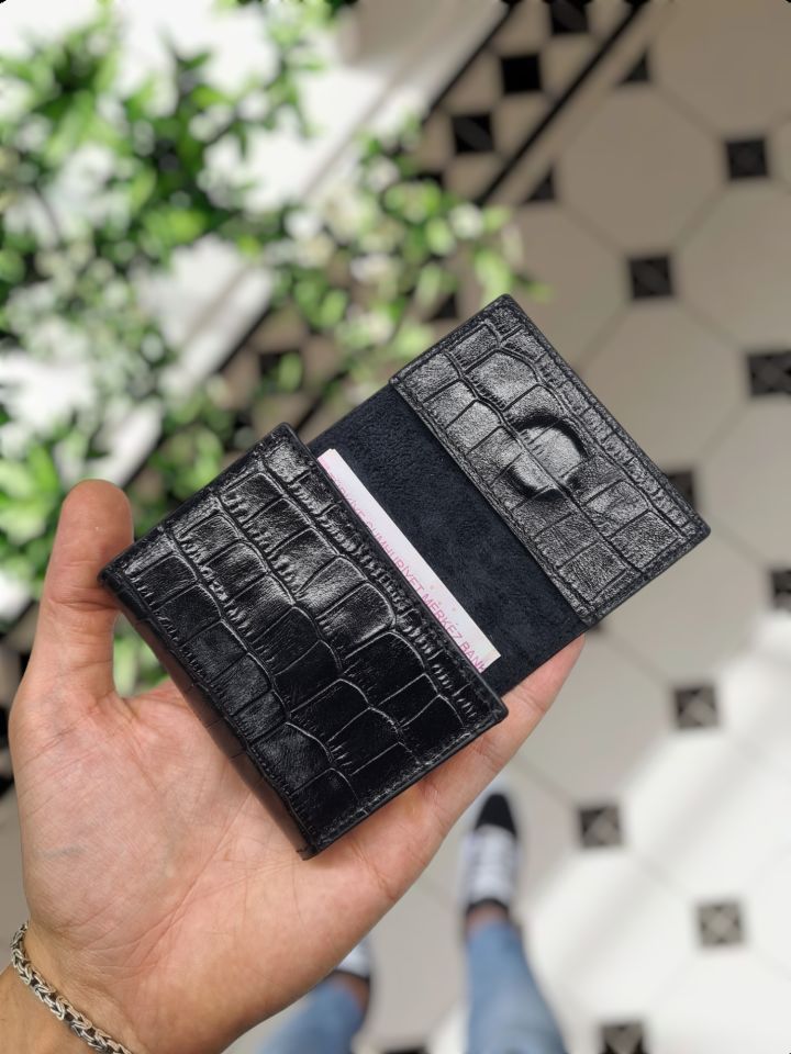 VİSSO 660 Hakiki Deri Kişiye Özel Akordeon Kartlık Model Deri Çanta Siyah Croco Yazldızlı