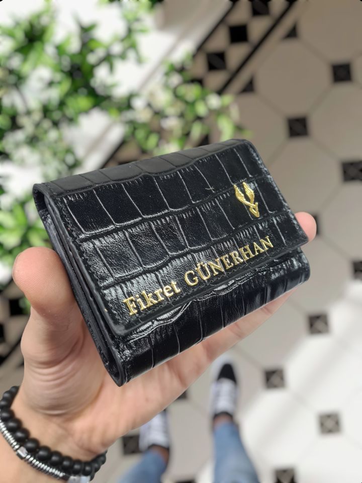 VİSSO 660 Hakiki Deri Kişiye Özel Akordeon Kartlık Model Deri Çanta Siyah Croco Yazldızlı