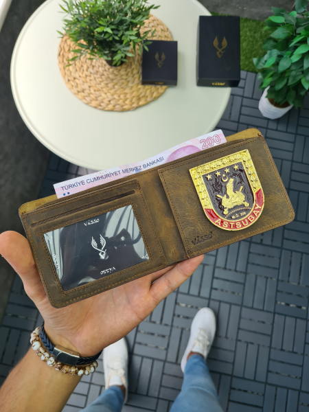 VİSSO 1236 HAKİKİ DERİ ÇANTA İSME ÖZEL KAHVE MATRİX ASTSUBAY ROZETLİ KAĞIT PARA VE KİMLİK BÖLMELİ ERKEK VE KADIN CÜZDAN