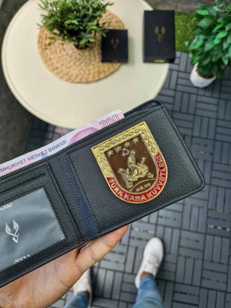 VİSSO 1236 HAKİKİ DERİ ÇANTA  İSME ÖZEL SİYAH GUTTY KİMLİK GÖZLÜ PARA BÖLMELİ KARA KUVVETLERİ KOMUTANLIĞI ROZETLİ ERKEK KADIN CÜZDAN