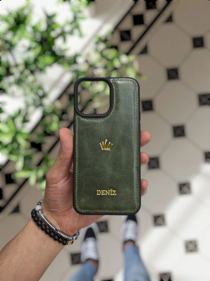İphone 15 PLUS model YEŞİL TAÇ GRANDA LOGOLU Deri Kılıf VİSSO Hakiki Deri İsme Özel Kişiselleştirme Kadın Erkek Kullanım Unisex Telefon Kılıf