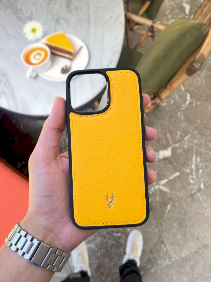 İphone 15 PLUS model SARI Deri Kılıf VİSSO Hakiki Deri İsme Özel Kişiselleştirme Kadın Erkek Kullanım Unisex Telefon Kılıf