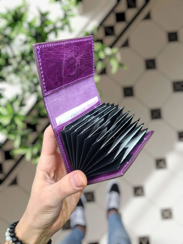 VİSSO 660 Hakiki Deri Kişiye Özel Akordeon Kartlık Model Deri Çanta  MOR GÜL KEDİ PATİSİ LOGO