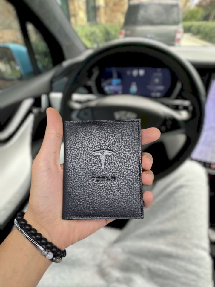 TESLA  VİSSO 1904 Hakiki Deri Araç Ruhsat Kılıf + Çakmak + Anahtarlık Set İsme Özel Çanta Erkek Kadın Modeli  TESLA SİYAH RENK