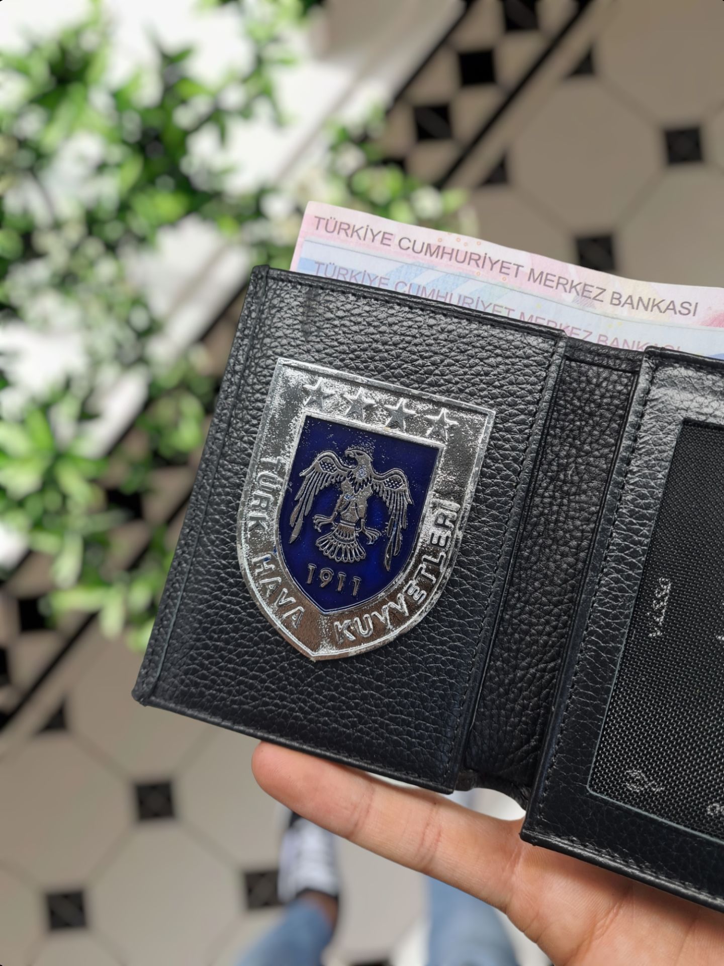 VİSSO 1131 HAKİKİ ORJİNAL DERİ ÇANTA SİYAH RENK 3 ADET KİMLİK KART GÖZLÜ HAVA KUVVETLERİ KOMUTANLIĞI  ROZETLİ KADIN ERKEK CÜZDAN