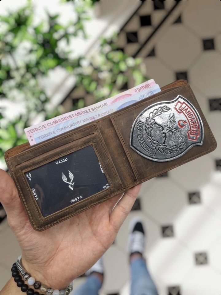 VİSSO 1236 HAKİKİ DERİ ÇANTA İSME ÖZEL KAHVE MATRİX JANDARMA Özel Harekat ROZETLİ KAĞIT PARA VE KİMLİK BÖLMELİ ERKEK VE KADIN CÜZDAN