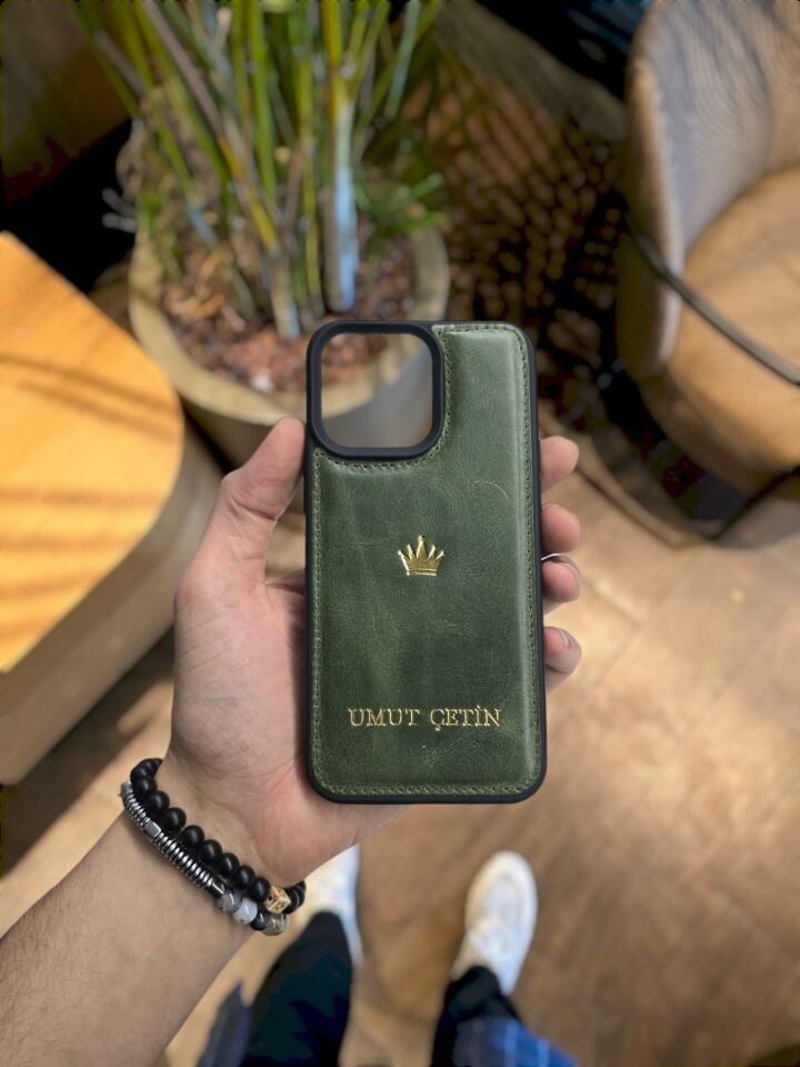 İphone 16 PRO model  YEŞİL GRANADA TAÇ LOGOLU  Deri Kılıf VİSSO Hakiki Deri İsme Özel Kişiselleştirme Kadın Erkek Kullanım Unisex Telefon Kılıf
